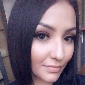 Meet your Posher, Betzabe